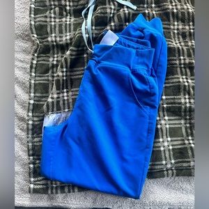 Figs high waisted Jamora Jogger scrub bottoms!